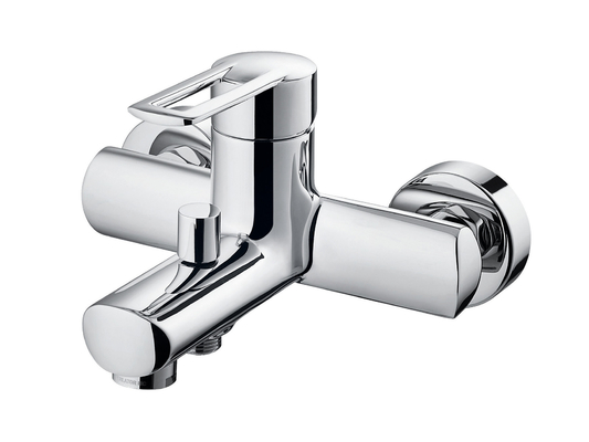 Aşınmaya Dayanıklı Yüksek Basınçlı Banyo Bataryası Muslukları Modern Stil Yüzey Montajlı