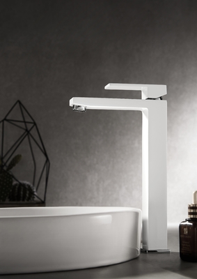 Uzun Gövdeli Klozet Muslukları Tek Delikli Masa Üstü Lavabo Muslukları