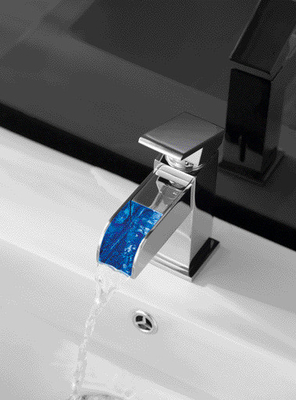 Şelale Lavabo Bataryası LED Işık Sıcak ve Soğuk Su Temini