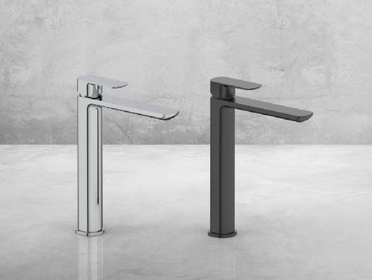 Modern Brass Şelale Yüksek Yükseklik Havuz Musluk Banyo için Sıcak ve Soğuk Düzenlenebilir